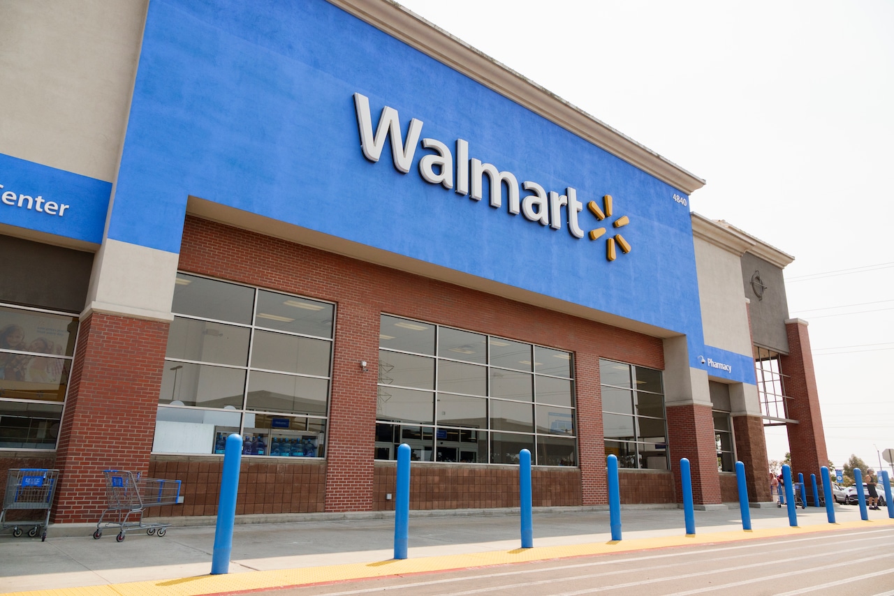 Walmart employee accused of stealing $10,000 from Upstate NY store