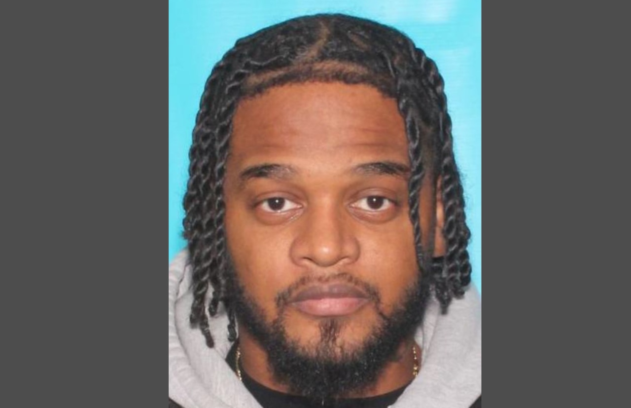 Jersey City man wanted for attempted murder after stabbing in Hasbrouck Heights