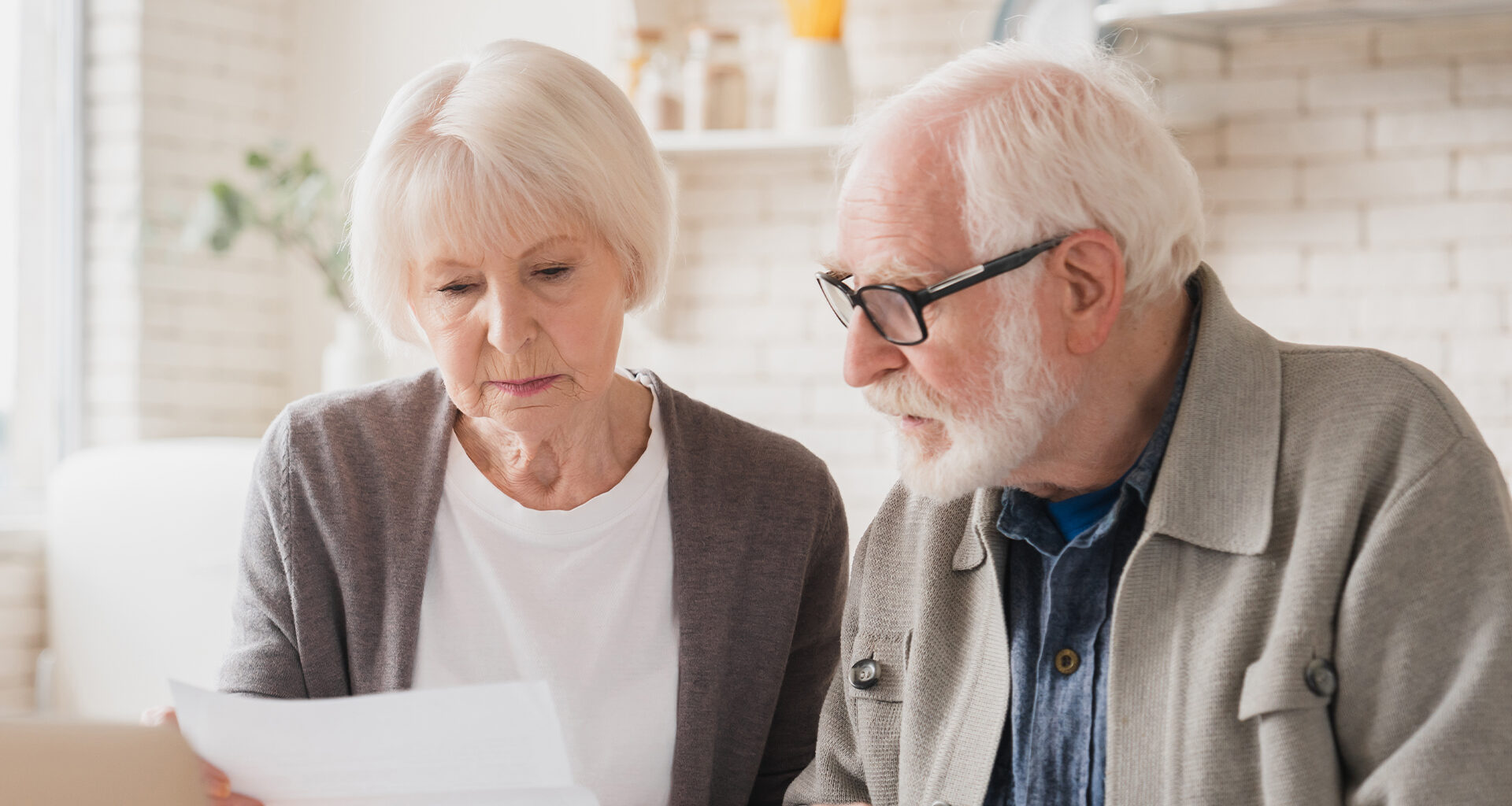 Americans risk having Social Security checks cut by over $18k as millions make costly mistake by 'locking in' too early