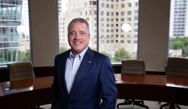 Texas Capital basks in Dallas-Fort Worth economy’s swagger, downplays need for deals