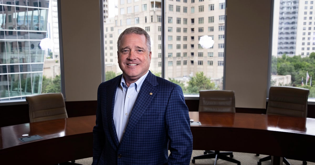 Texas Capital basks in Dallas-Fort Worth economy’s swagger, downplays need for deals