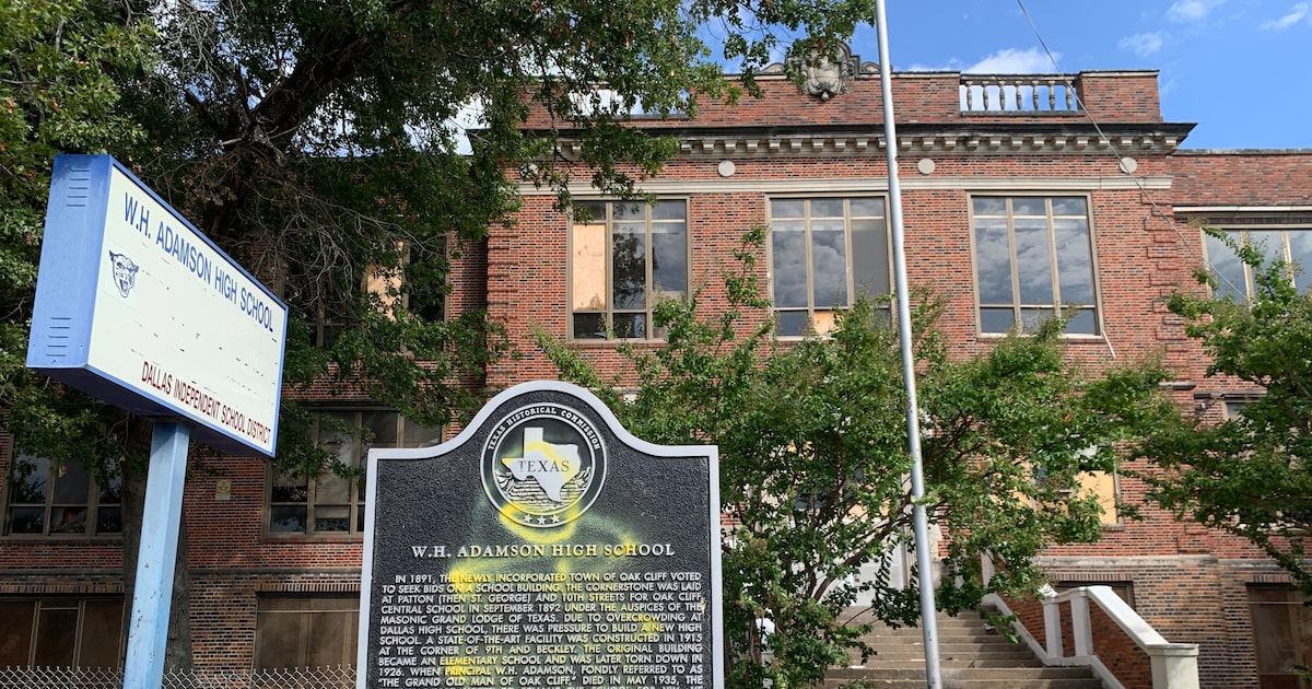Dallas ISD is slowly demolishing the landmark 1915 W.H. Adamson building