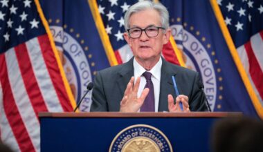 Positive Economic Indicators Challenge Expert Predictions