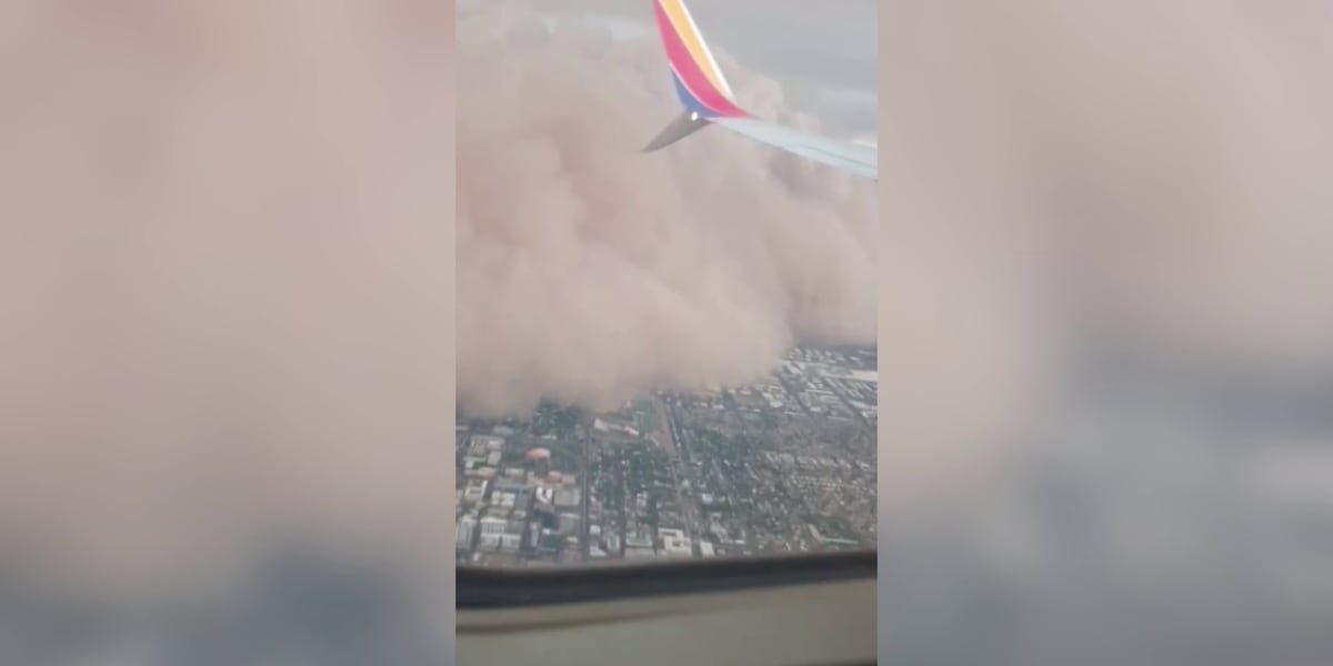Woman recalls tense moments flying above haboob to Phoenix Sky Harbor