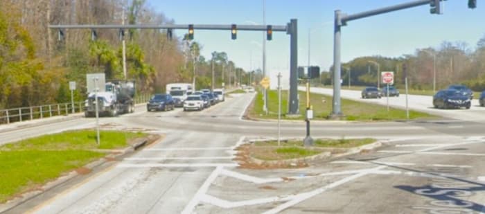 Why is one traffic signal always out on Southside Boulevard?