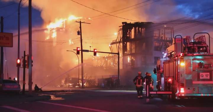 Crews respond to large fire at Langley apartment building under construction - BC