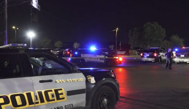 3 SAPD officers shoot, kill man after threatening them during East Side stabbing call, police say