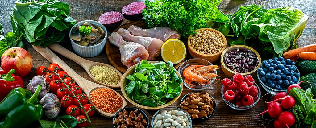 This Diet Helps Lower Dementia Risk, And We May Finally Know Why : ScienceAlert