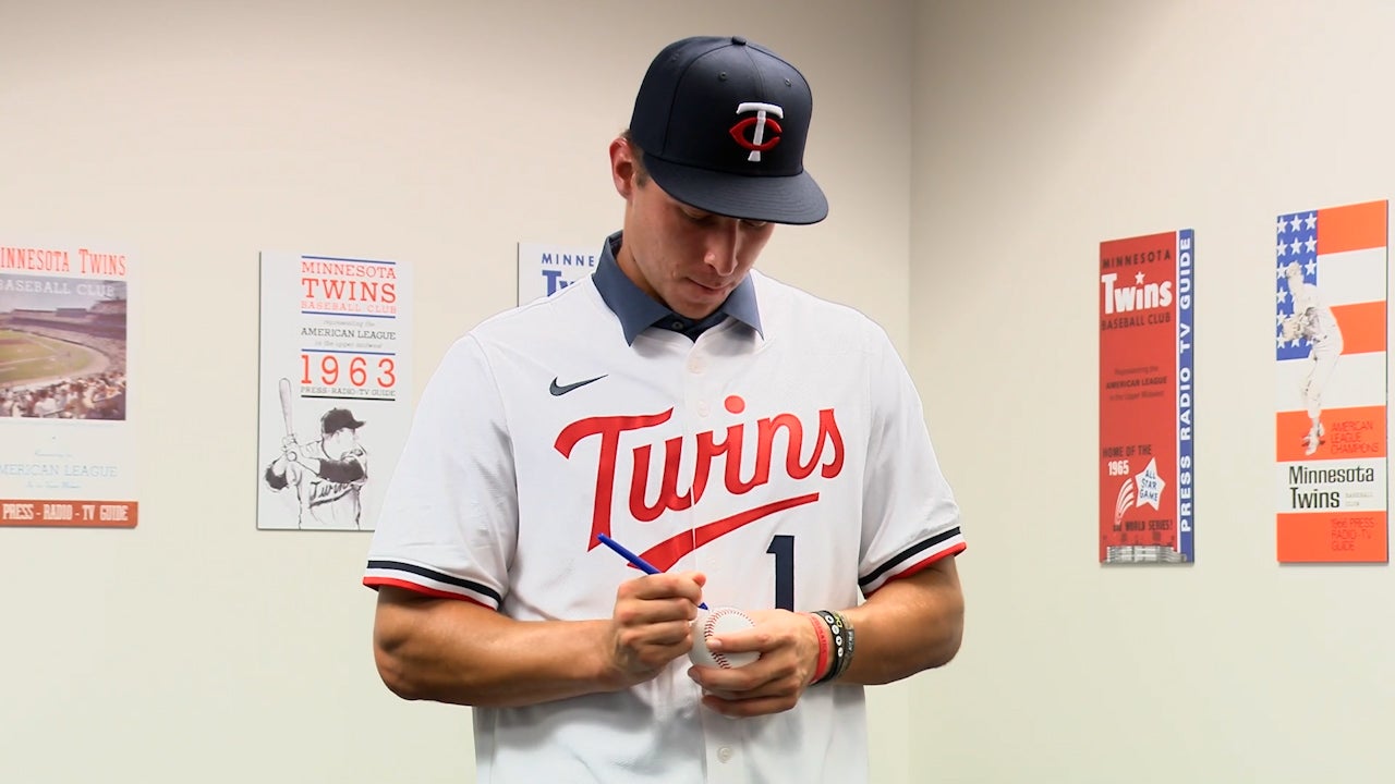 Watch: Twins first-round pick Marek Houston visits Target Field