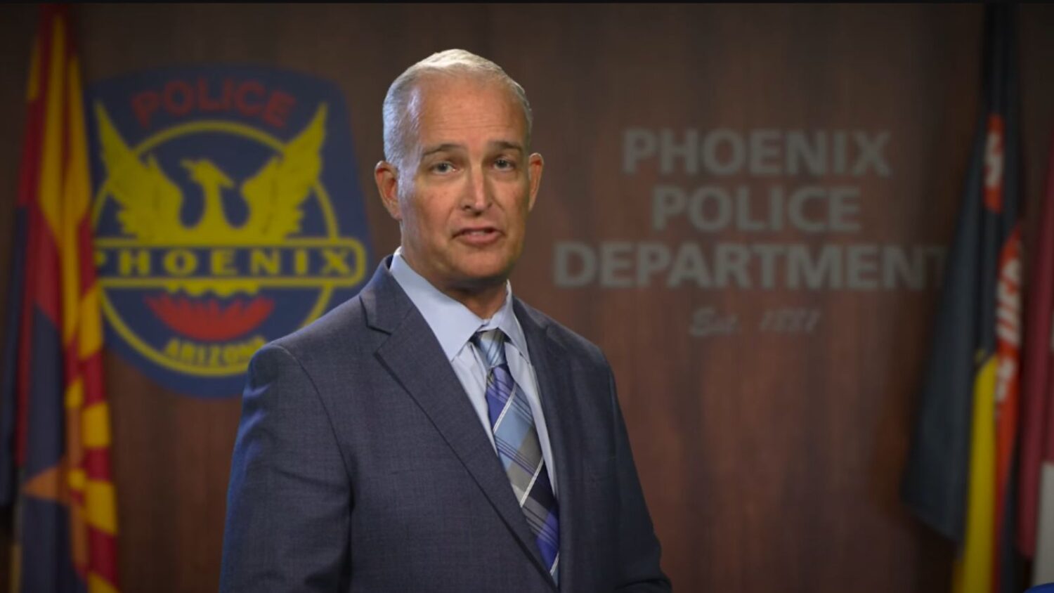 Matt Giordano officially starts as new Phoenix police chief...