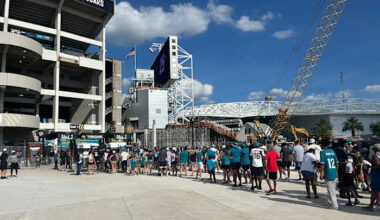 Jaguars fans get 1st glimpse of upcoming season at scrimmage