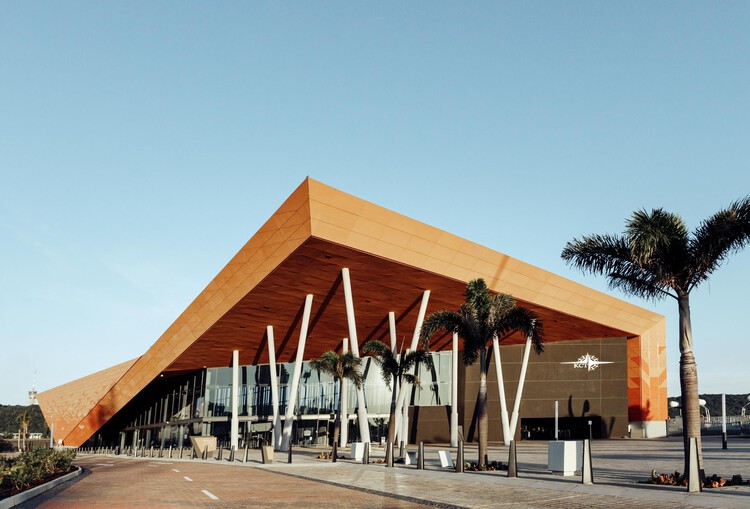 Nelson Mandela Cruise Terminal / Elphick Proome Architecture + Vusa Collaborative - Exterior Photography, Column