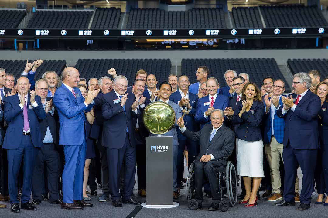 Abbott Rings NYSE Closing Bell at AT&T Stadium, Highlights Texas’ Pro-Business Edge