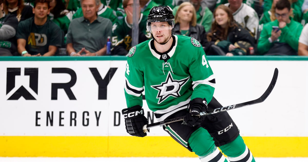 Dallas Stars defenseman Miro Heiskanen, wife Julia Taka-Aho celebrate wedding