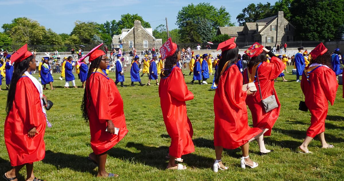 More Philly students say they plan to go to college but don’t matriculate