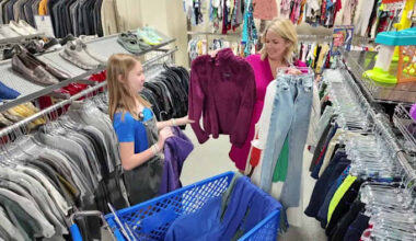 12-year-old avid thrifter shows off ‘thrill of the deal’ as she prepares for new school year
