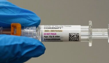 Alberta to cover COVID shots for health-care workers - CTV News