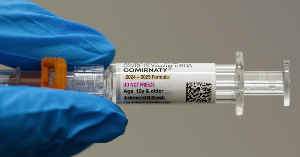 Alberta to cover COVID shots for health-care workers - CTV News