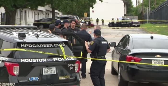 Man found shot to death at apartment complex on Houston’s south side