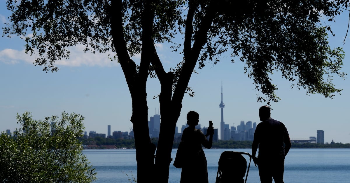 Toronto weather: heat warning in effect