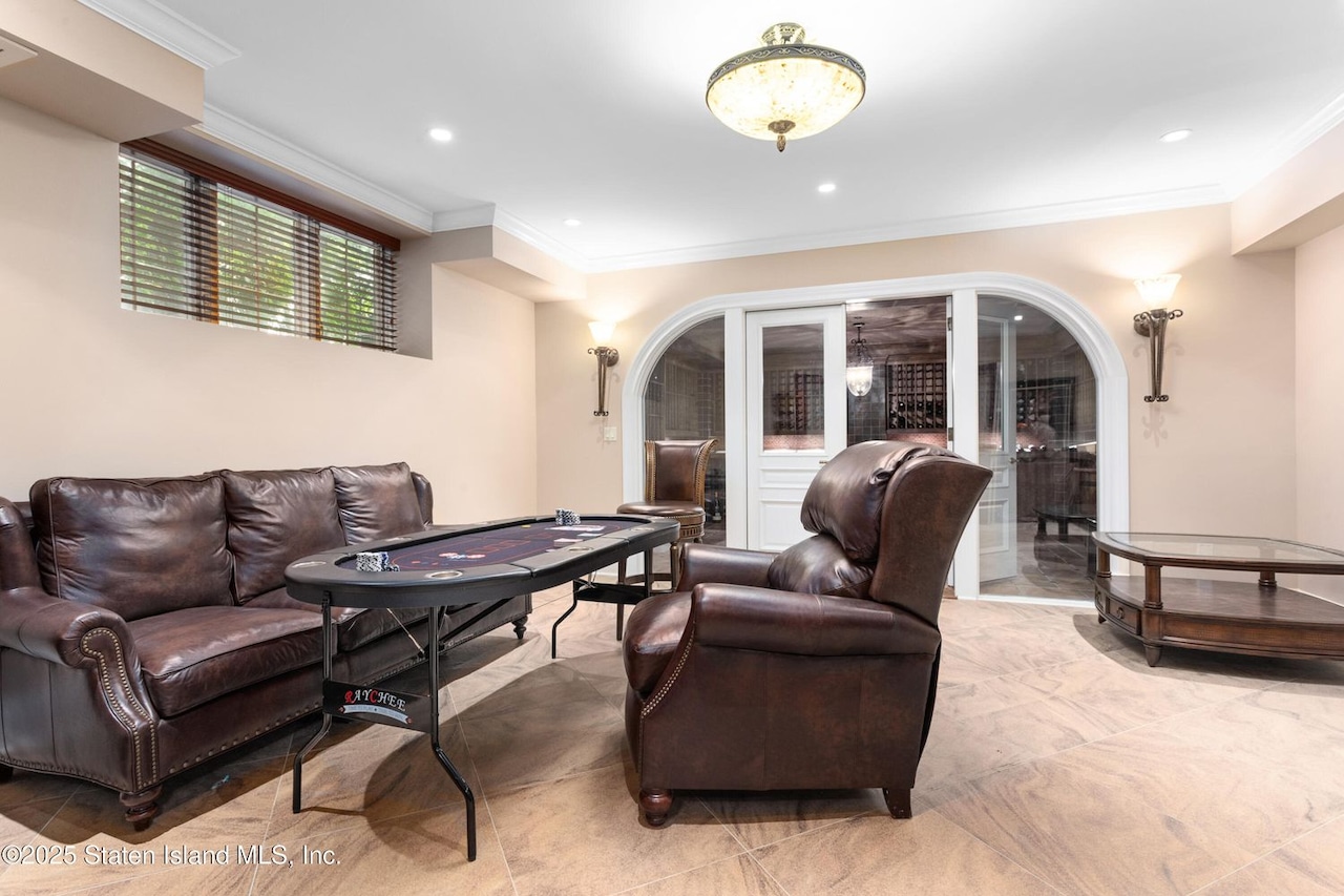 40 Wakefield Road, Eltingville