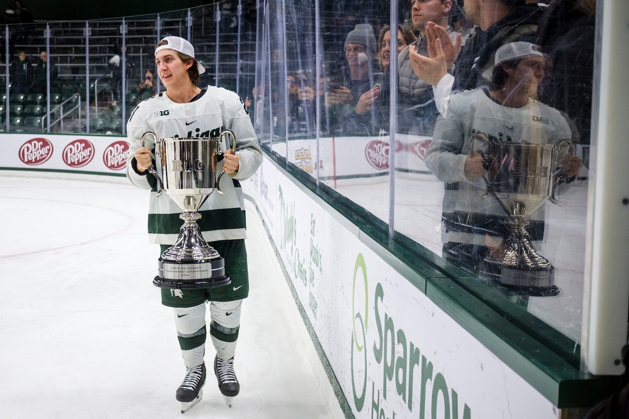 Prospect Red Wings opted not to sign inks AHL deal