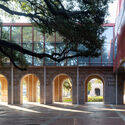 William T. Cannady Hall / Karamuk Kuo + Kendall/Heaton Associates - Exterior Photography, Courtyard