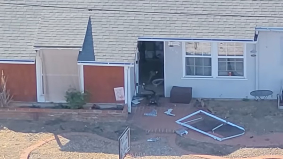 Bodycam video shows fatal SWAT shooting of ex-con in Santee