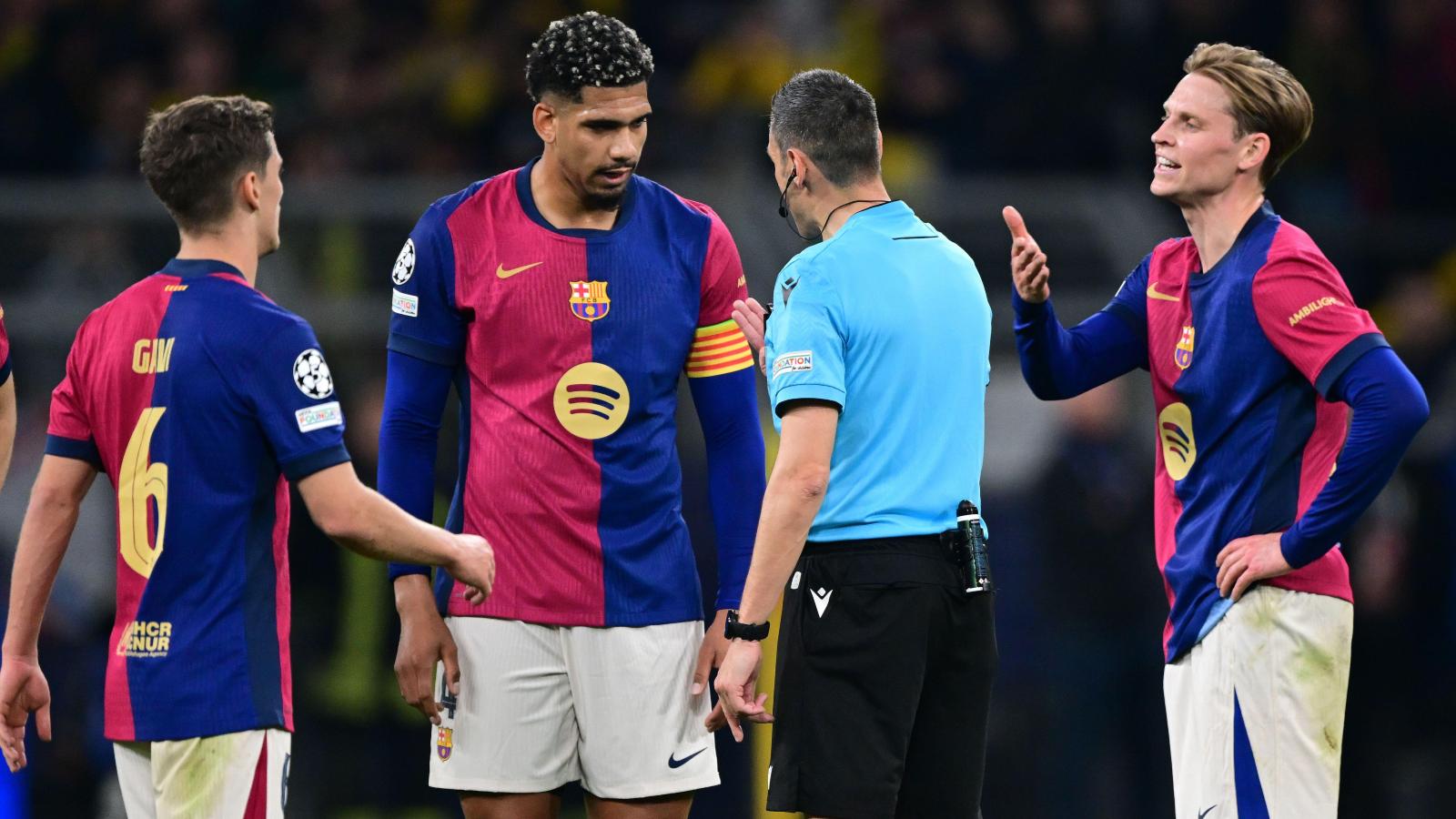 Tottenham 'make initial moves' for 'prestigious' Barcelona star