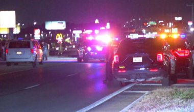Man killed after losing control of motorcycle on Northwest Side, police say