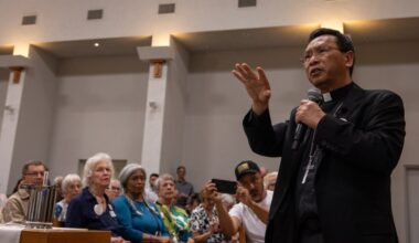 Religious leaders lead effort to accompany immigrants to court