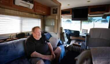San Diego police clarify ordinances that impact those sleeping in vehicles