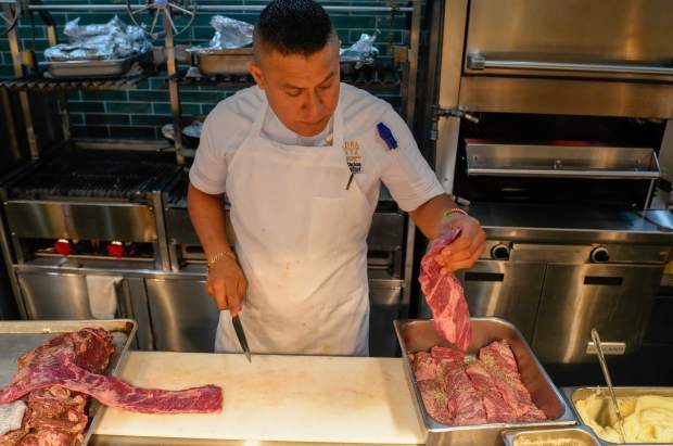 In the kitchen with Executive Chef Yovani Palacios. (Alejandro Tamayo...