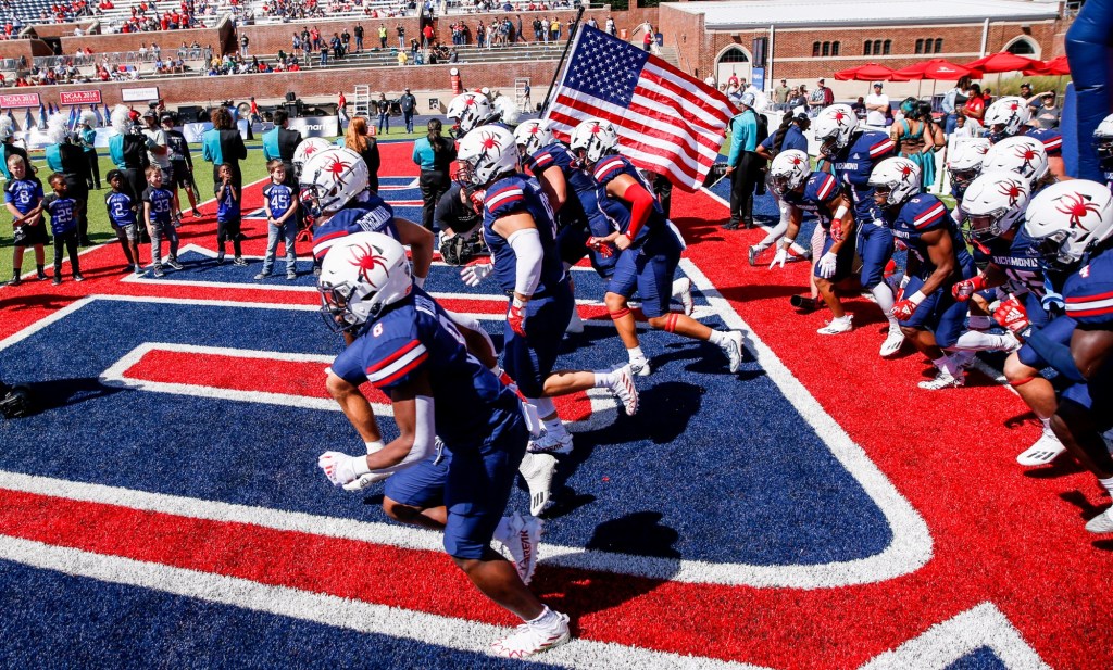 Stony Brook traveling nearly 3,000 miles to meet Aztecs