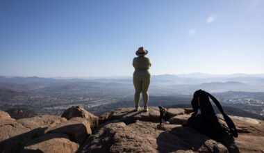 How a city splurge 50 years ago, a fateful flight and 2 warring visions made Cowles Mountain a San Diego icon – San Diego Union-Tribune