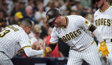 Padres beat Giants with four homers, move to within a game of first place