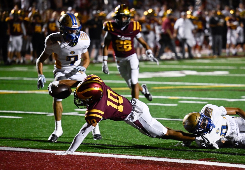 Miller brothers each throw TD pass in Torrey Pines win over San Pasqual