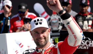 Shane van Gisbergen Backed by Kevin Harvick to Shine in Playoffs