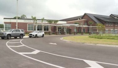 Newly consolidated Duval County elementary school opens