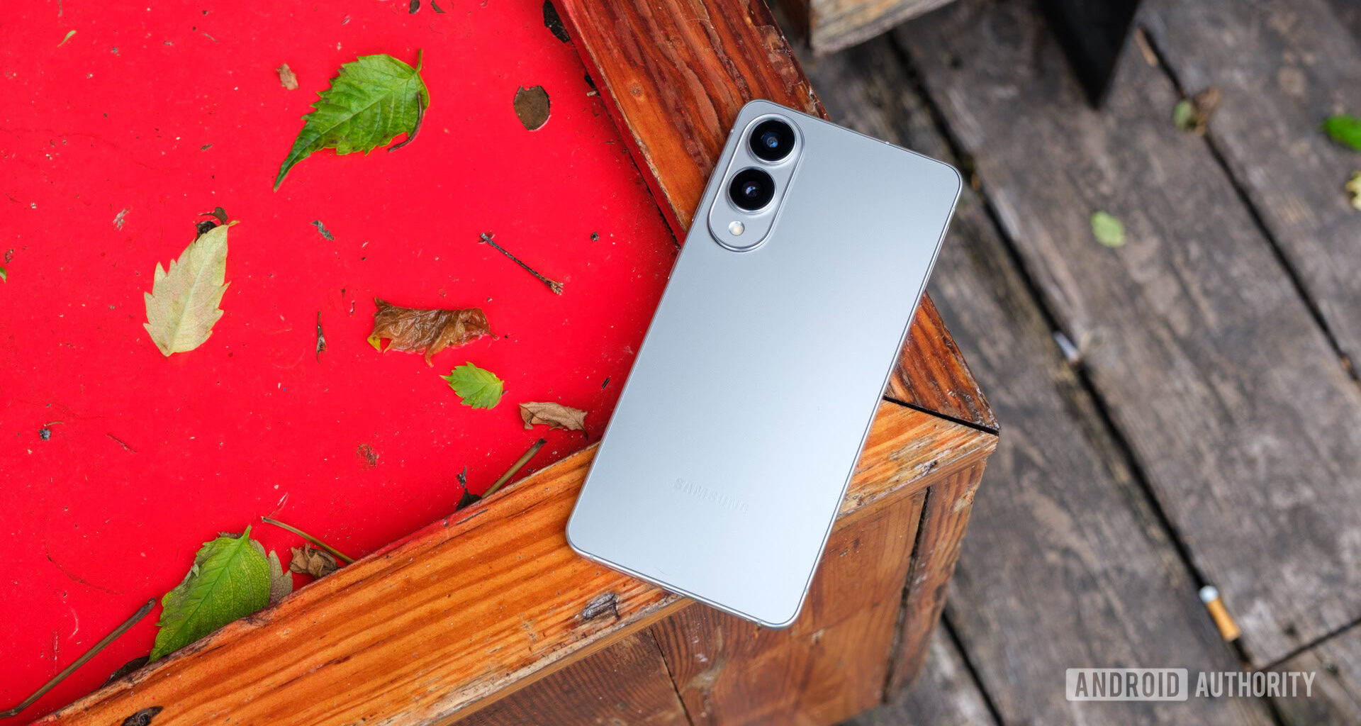 Samsung Galaxy S25 Edge lying down hero