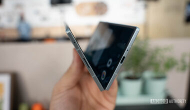 The Galaxy Z Fold 7 is a repair nightmare, but is that the point?