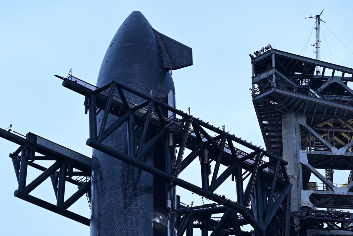 SpaceX prepares for 10th Starship test launch after June's explosion