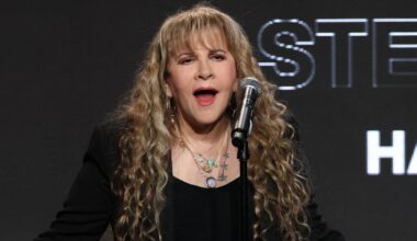 Stevie Nicks Forced to Halt Upcoming Shows Due to Injury