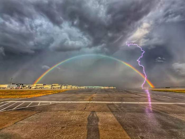 Check out your neighbors’ stormy photos from this week across Houston