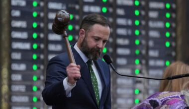 Texas Speaker of the House Dustin Burrows strikes the gavel as the House calls a Special Session, Monday, July 21, 2025, in Austin. (AP Photo/Eric Gay)