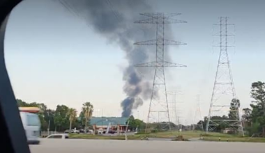 Emergency crews at scene of apartment fire in NW Houston