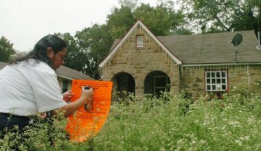 Can AI cameras on Dallas garbage trucks help reduce blight?