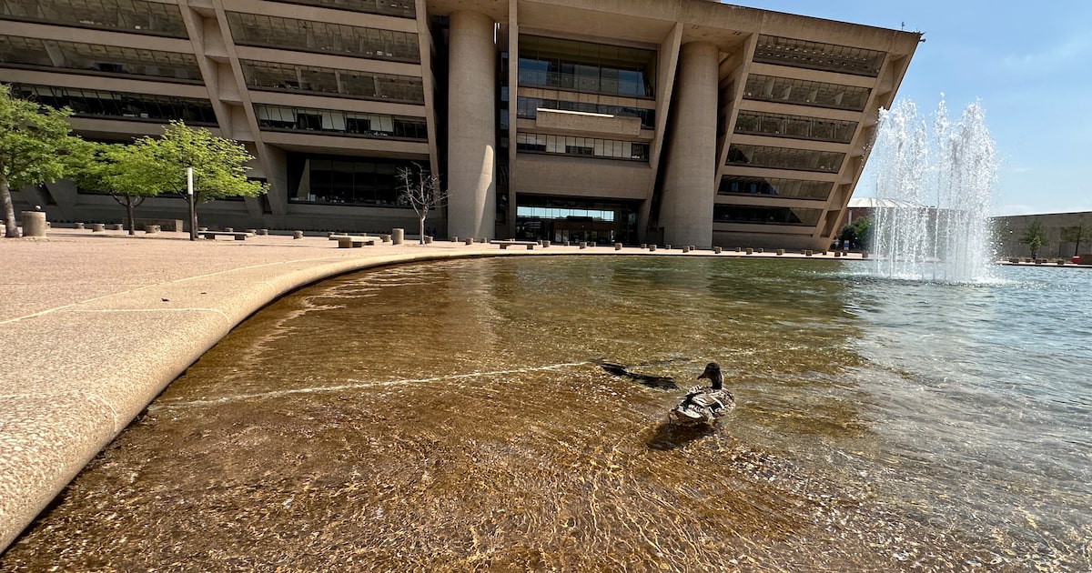 Dallas officials show support for outside lobbyists with $1.3 million contract renewals