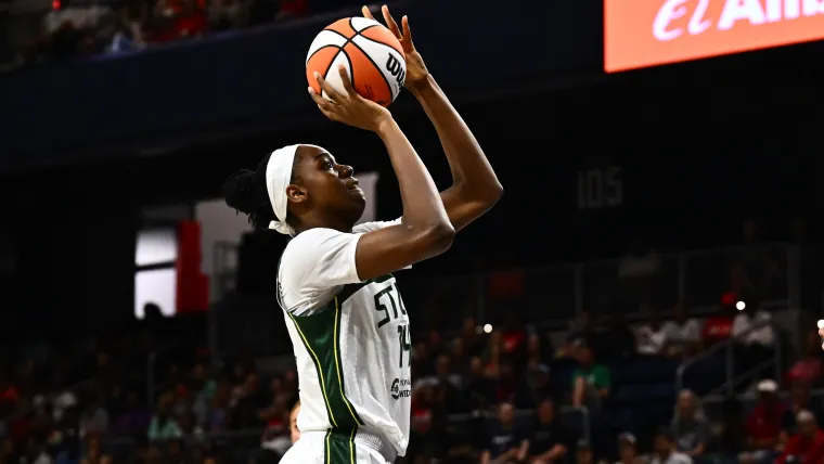 Storm's Dominique Malonga is youngest player in WNBA history with points-rebounds stats record image
