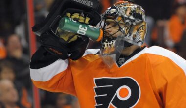 3 worst free agent goalie signings in Flyers history